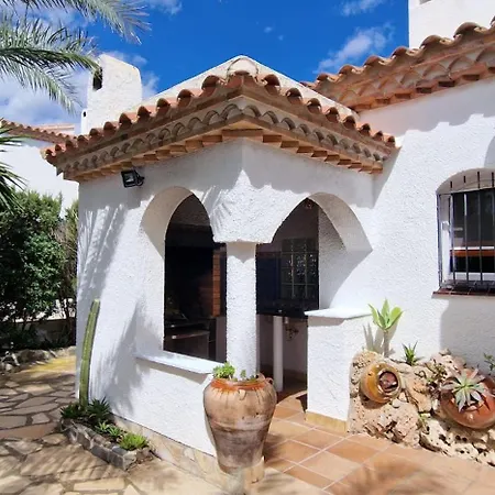 Vila Casa Buganvilla *